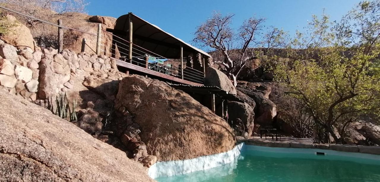 Ondudu Safari Lodge Omaruru Esterno foto